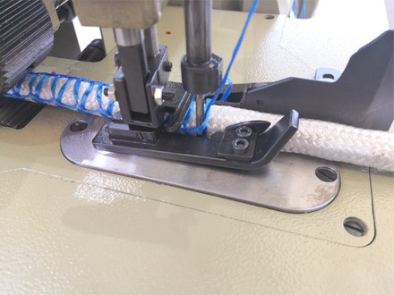 Overedging sewing machine Overedging sewing machine